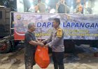 Polri-Dirikan-Dapur-Lapangan-24-Jam-Penuh-untuk-Korban-Banjir-Pondok-Gede-Permai-Bekasi