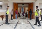 Amankan-Ibadah-Paskah,-Polres-Bangkalan-Siagakan-Personel-di-Sejumlah-Gereja