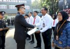 Harlah-Pancasila-Kapolresta-Malang-Kota-Beri-Penghargaan-Anggota-Berprestasi-dan-Warga-Masyarakat-yang-Bantu-Ungkap-TPPO