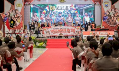 Hari-Jadi-ke-78-Polwan-RI,-Kapolda-Jatim:-Polwan-Harus-Profesional-dan-Beri-Dampak-Nyata-bagi-Masyarakat