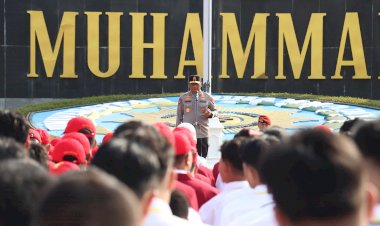 Kapolda-Jatim-Buka-Pesmaba-UMM,-Ajak-Mahasiswa-Bijak-Bermedia-Digital-dan-Jaga-Jatim