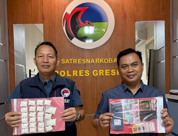 Polres Gresik Amankan Tersangka Pengedar Ribuan Pil Koplo di Tlogopojok