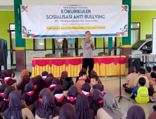 Kanit Binmas Polsek Buduran Edukasi Pelajar SD Negeri Dukuh Tengah Tentang Anti Bullying dan Bahaya Pergaulan Bebas