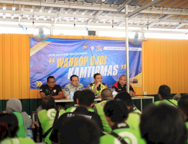 Sinergi di Balik Secangkir Kopi Polres Gresik Rangkul Driver Ojol dalam Operasi Keselamatan Semeru