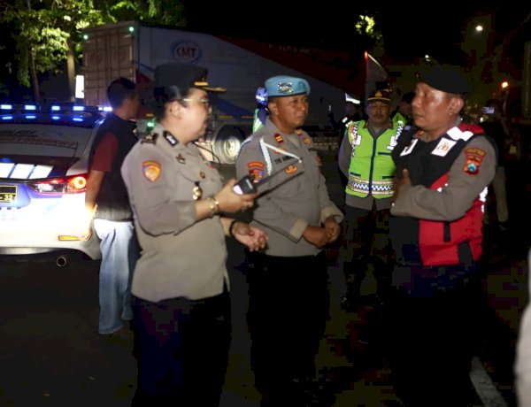 Polres Pelabuhan Tanjung Perak Gelar Patroli Skala Besar Antisipasi Gangster dan Balap Liar
