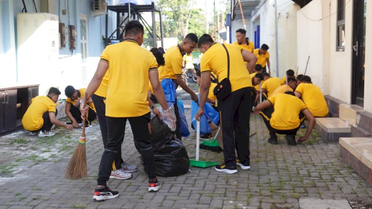 Polresta-Sidoarjo-Gelar-Kerja-Bakti-Serentak-Dukung-Gerakan-Indonesia-ASRI