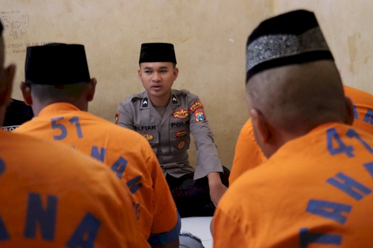 Selama Ramadhan, Polisi Berikan Bimbingan Rohani kepada Tahanan Polres Lumajang