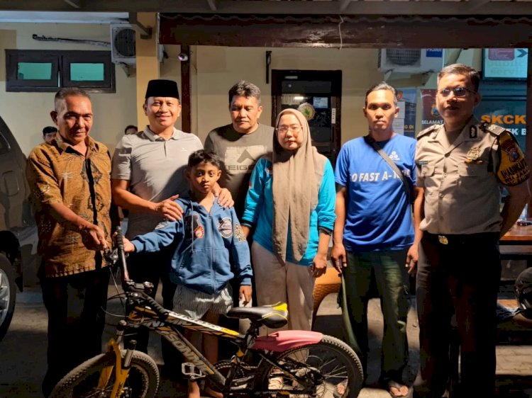 Respon Cepat dan Sigap, Polsek Balongbendo Temukan Anak Hilang dan Kembali Bertemu Orang Tuanya